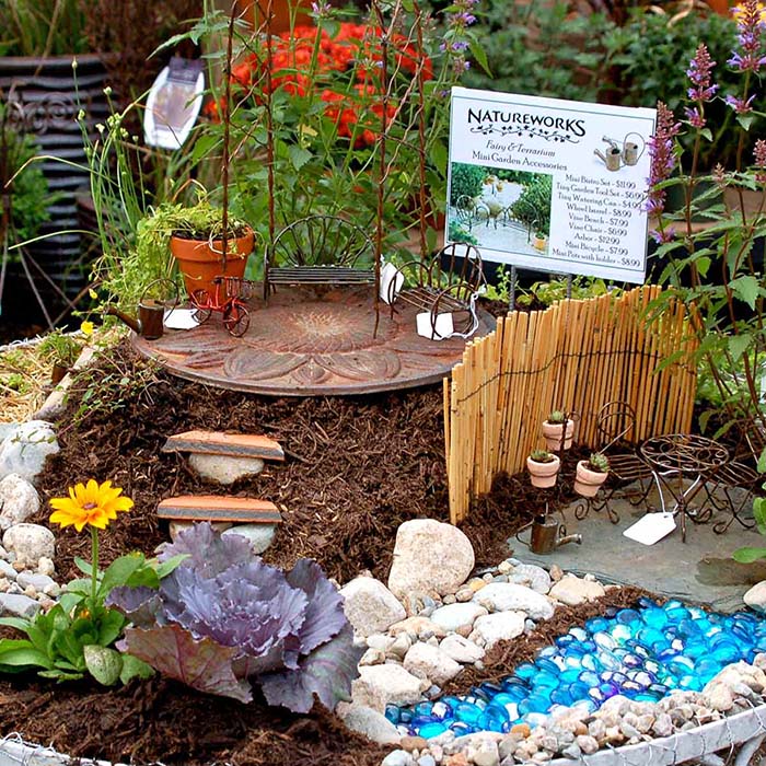 Backyard Patio Fairy Garden #fairygarden #diy #decorhomeideas