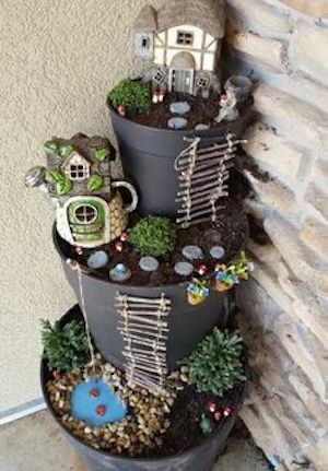 Black Pots Fairy Garden #fairygarden #diy #decorhomeideas