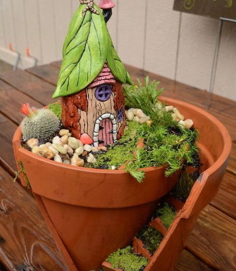 Broken Pot Fairy Garden #fairygarden #diy #decorhomeideas