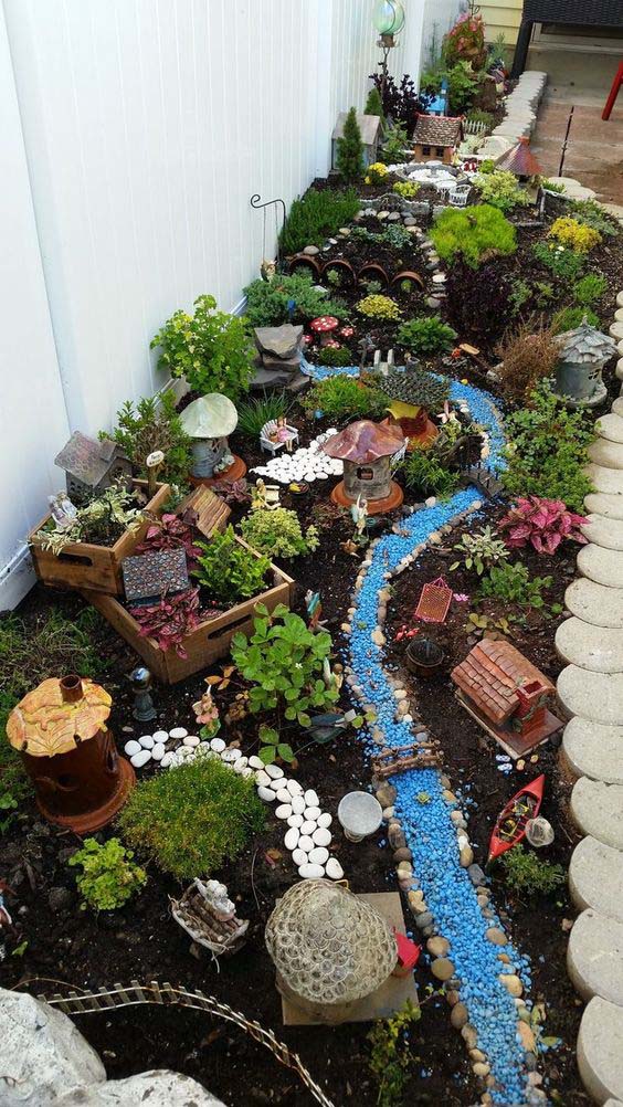 DIY Fairy Village Garden #fairygarden #diy #decorhomeideas