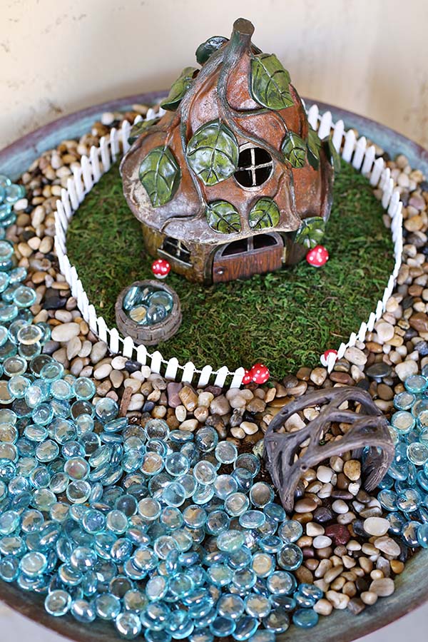 Fairy Garden Bird Bath #fairygarden #diy #decorhomeideas