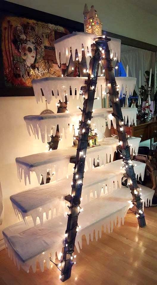 Frozen Ladder Christmas Tree #Christmas #trees #decorhomeideas