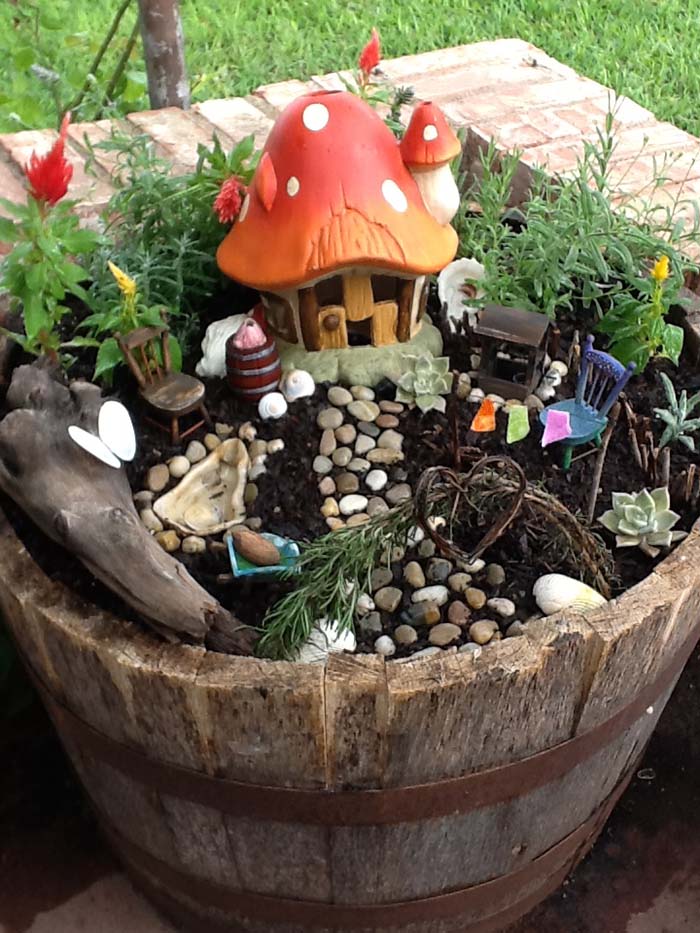 Mushroom House Fairy Garden #fairygarden #diy #decorhomeideas