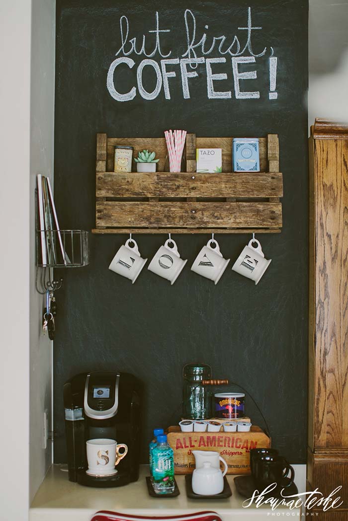 Old Pallet Coffee Bar #coffeebar #coffeestation #decorhomeideas