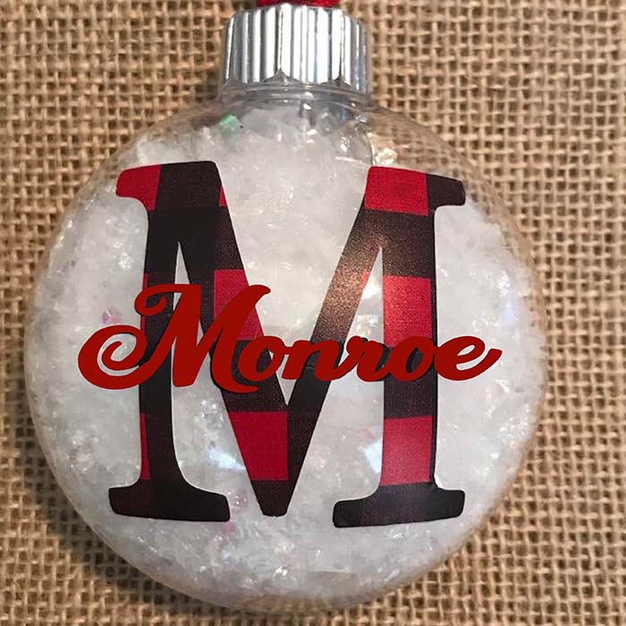 Personalized Buffalo Plaid Christmas Ornament #Christmas #buffalocheck #diy #decorhomeideas