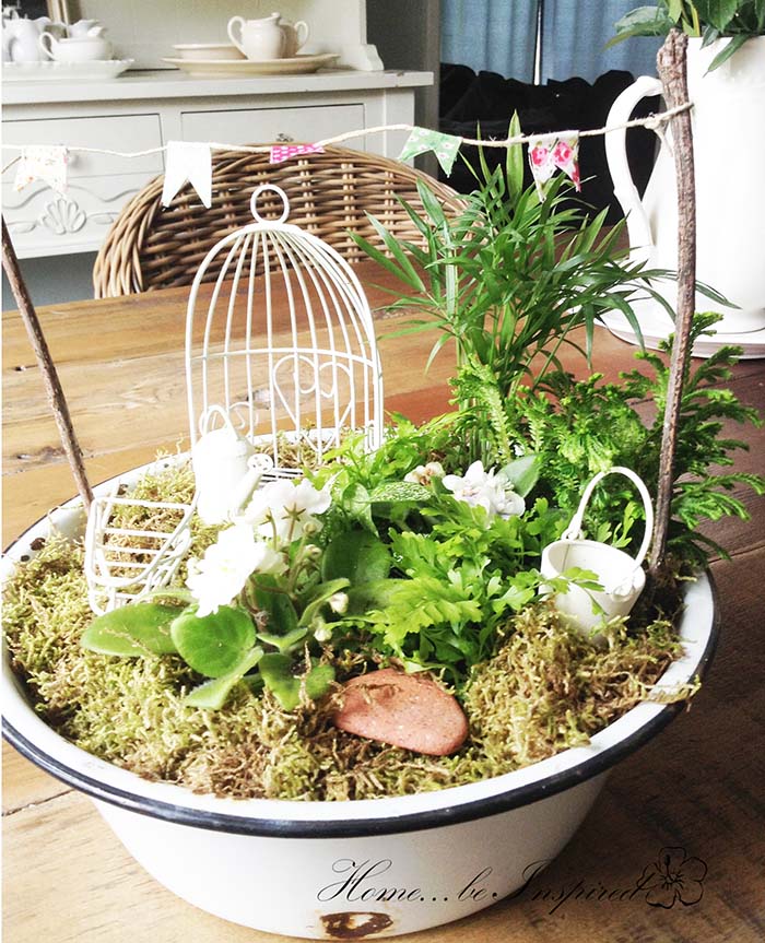 Rustic Themed Fairy Garden #fairygarden #diy #decorhomeideas