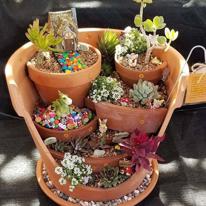 DIY Tiered Pot Fairy Garden #fairygarden #diy #decorhomeideas