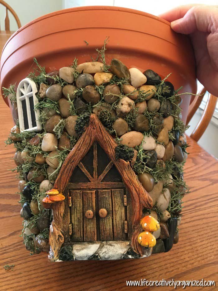 Whimsical DIY Fairy House Planter #fairygarden #diy #decorhomeideas