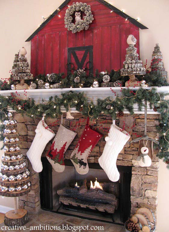 Farmhouse Christmas Mantle Decor #Christmas #rustic #diy #decorhomeideas 