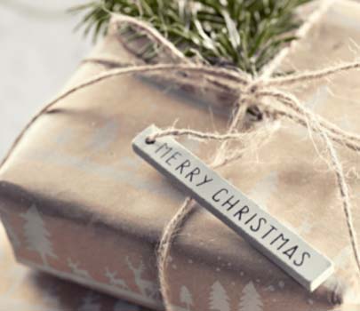 Clay Gift Tag #Christmas #diy #gift #wrapping #decorhomeideas