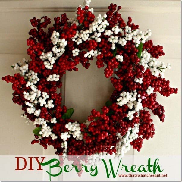 DIY Berry Wreath #Christmas #diy #wreath #decorhomeideas