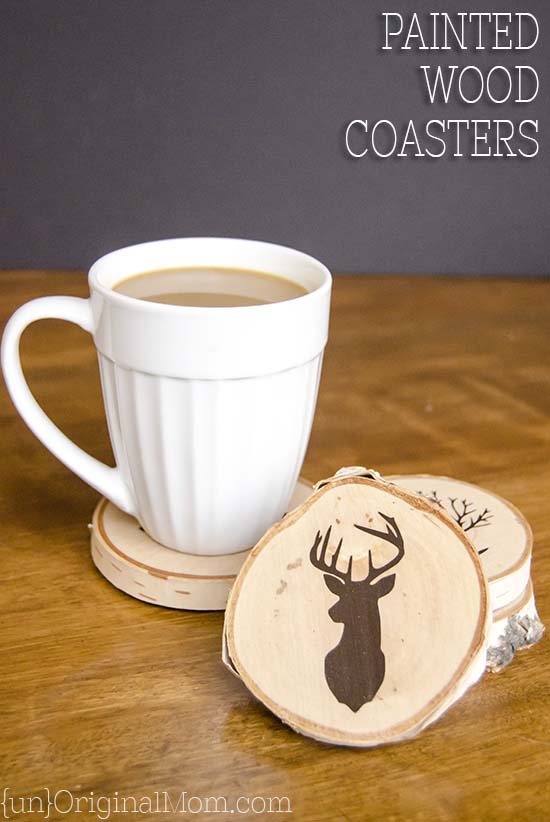 DIY Painted Wood Slice Coasters #Christmas #diy #stocking #stuffer #decorhomeideas