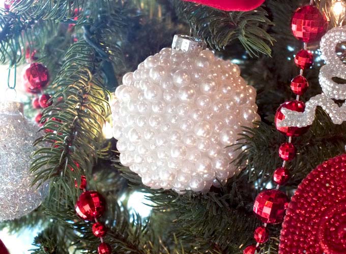 DIY Pearl Ornament