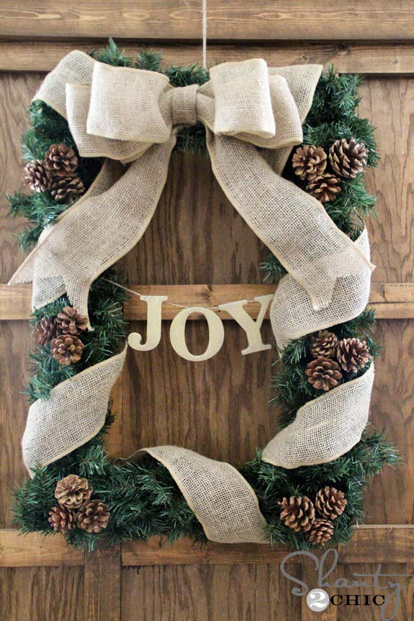 DIY Rectangle Wreath #Christmas #diy #wreath #decorhomeideas
