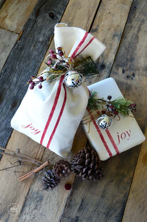 Drop Cloth Gift Wrap #Christmas #diy #gift #wrapping #decorhomeideas