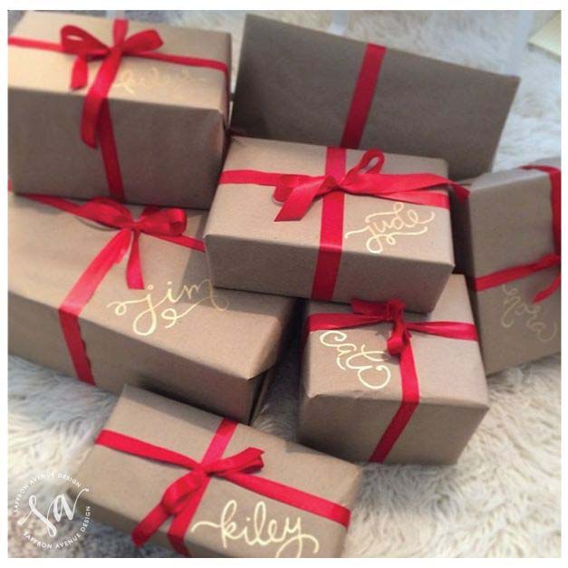 Frugal Kraft Paper Red Ribbon Gift Wrapping #Christmas #diy #gift #wrapping #decorhomeideas