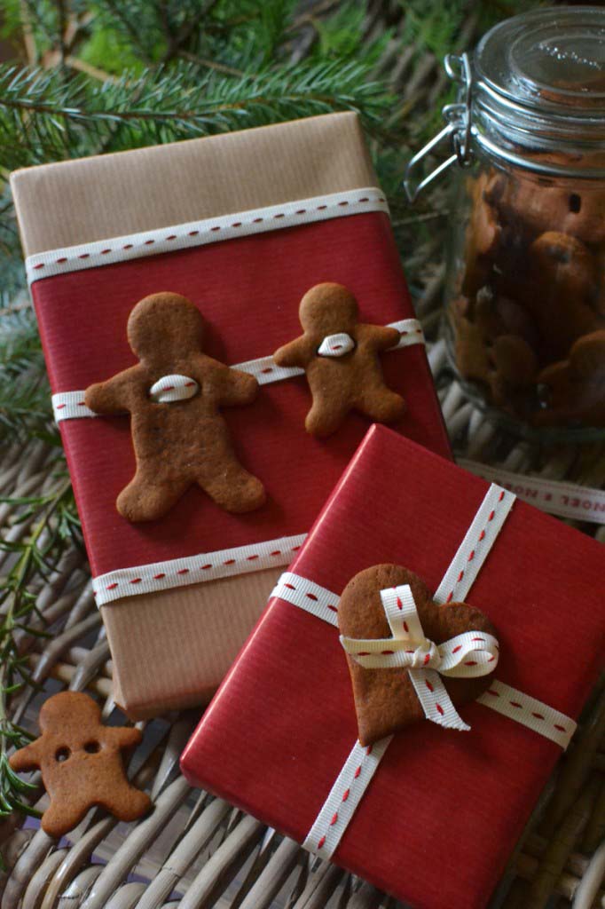 Gingerbread Gift Tags Garlands #Christmas #diy #gift #wrapping #decorhomeideas