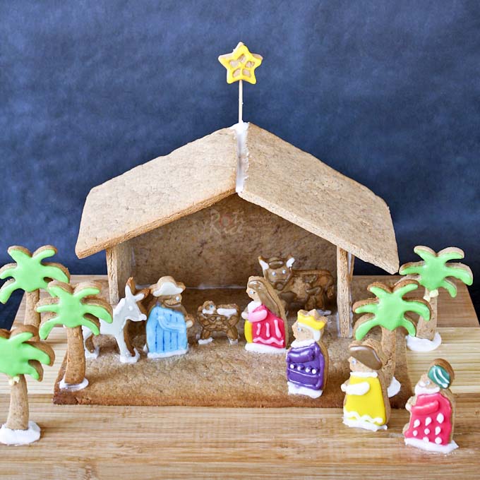 Gingerbread Nativity #Christmas #gingerbread #house #decorhomeideas