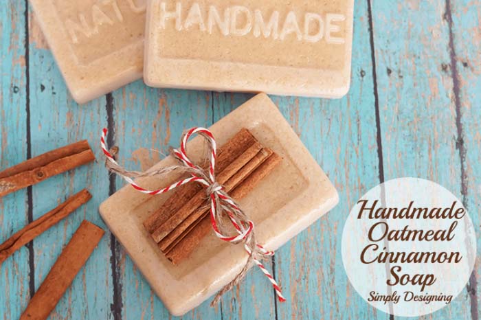 Handmade Oatmeal Cinnamon Soap #Christmas #diy #stocking #stuffer #decorhomeideas