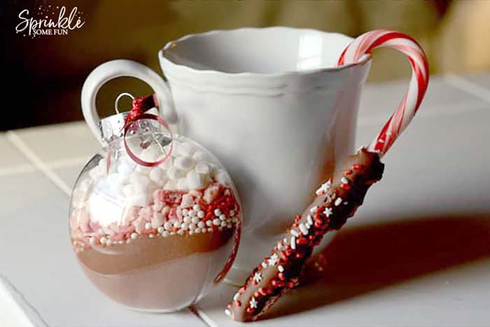 Hot Chocolate Mix Ornaments Gift Idea #Christmas #diy #stocking #stuffer #decorhomeideas