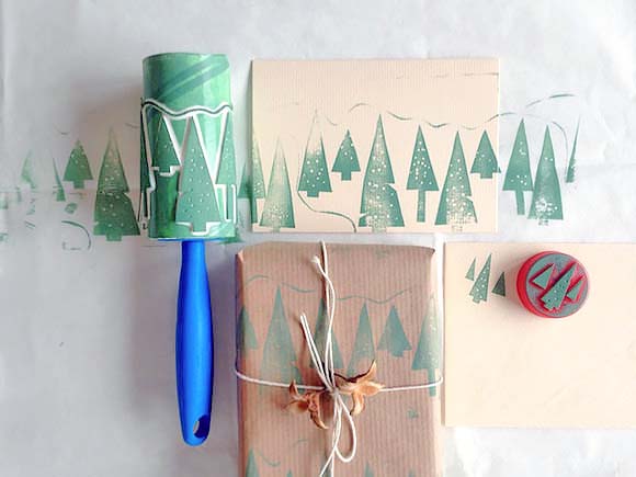 Lint Roller Christmas Tree Stamp #Christmas #diy #gift #wrapping #decorhomeideas