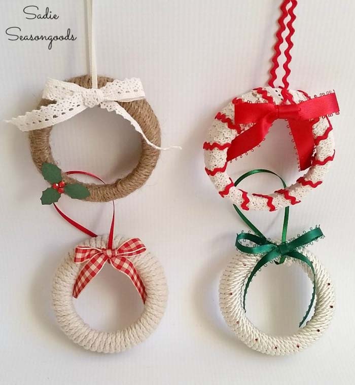 Mason Jar Lid Christmas Wreath Ornaments