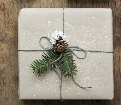 Natural Christmas Wrapping Paper #Christmas #diy #gift #wrapping #decorhomeideas