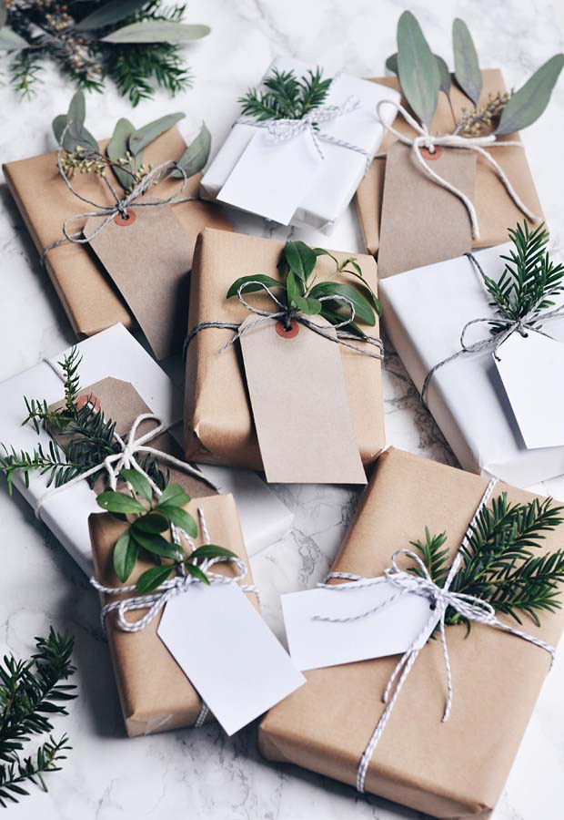 Natural Neutral Gift Wrap #Christmas #diy #gift #wrapping #decorhomeideas