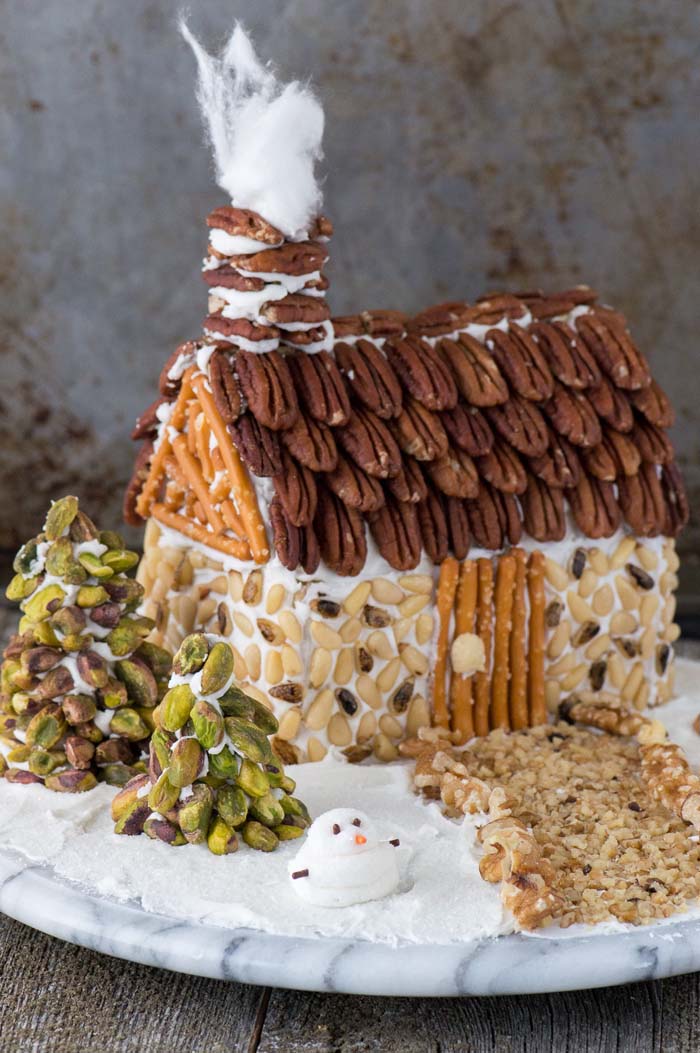 Nut Gingerbread House #Christmas #gingerbread #house #decorhomeideas