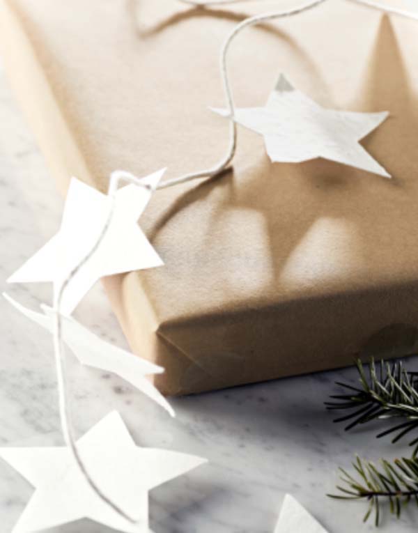 Paper Star Garland #Christmas #diy #gift #wrapping #decorhomeideas