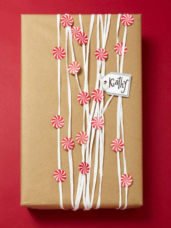 Peppermint Candy Gift Wrap #Christmas #diy #gift #wrapping #decorhomeideas