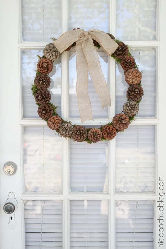 Pinecone Cone Wreath #Christmas #natural #decoration #decorhomeideas