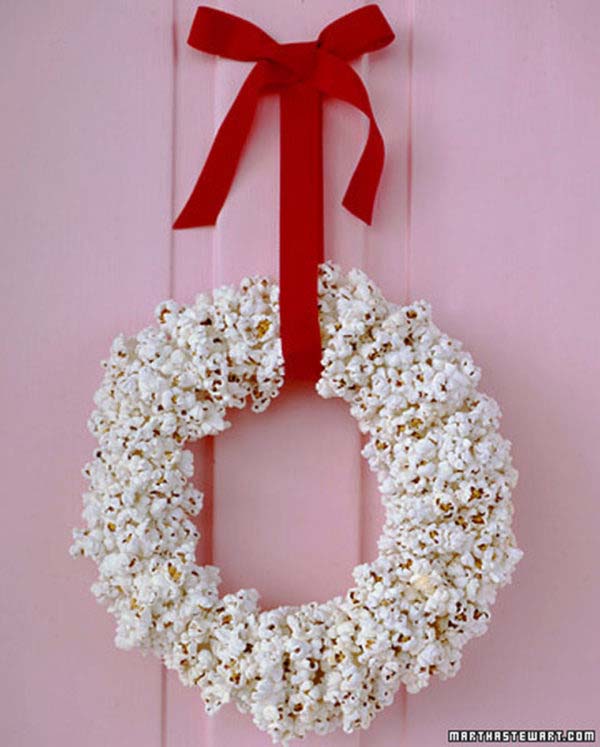 Popcorn Wreath #Christmas #diy #wreath #decorhomeideas