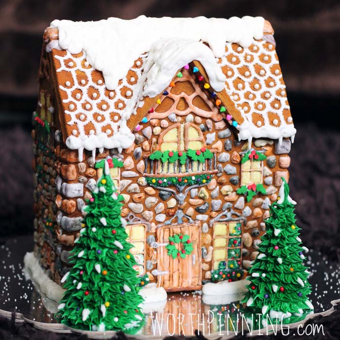 Stone Gingerbread House #Christmas #gingerbread #house #decorhomeideas