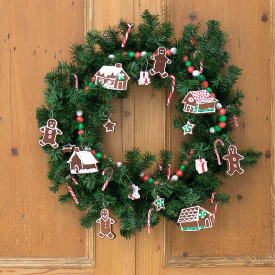 Sweet Holiday Wreath #Christmas #diy #wreath #decorhomeideas