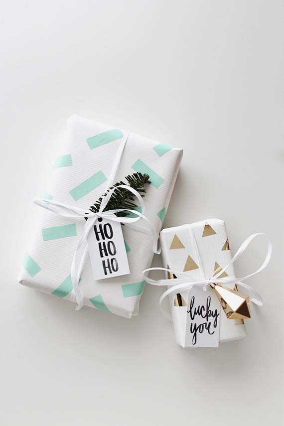 Washi Tape Gift Wrap #Christmas #diy #gift #wrapping #decorhomeideas