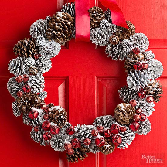 Wreath Pinecones Red #Christmas #diy #wreath #decorhomeideas