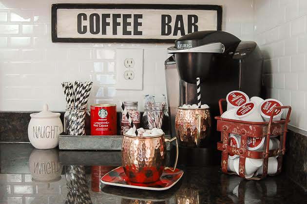 Christmas Coffee Bar #Christmas #kitchen #decoration #decorhomeideas