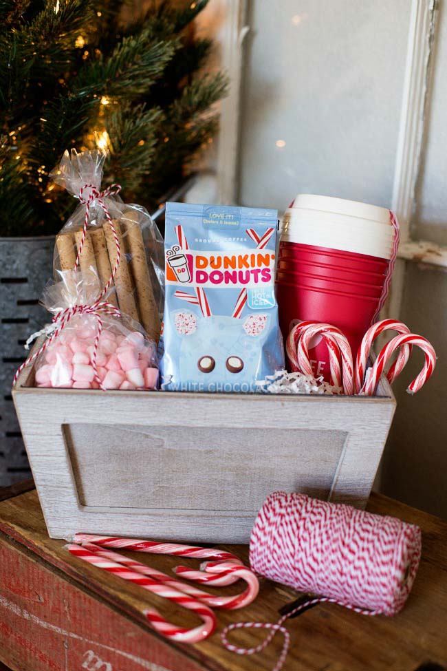 Christmas Morning Coffee Gift #Christmas #diy #basket #gift #decorhomeideas