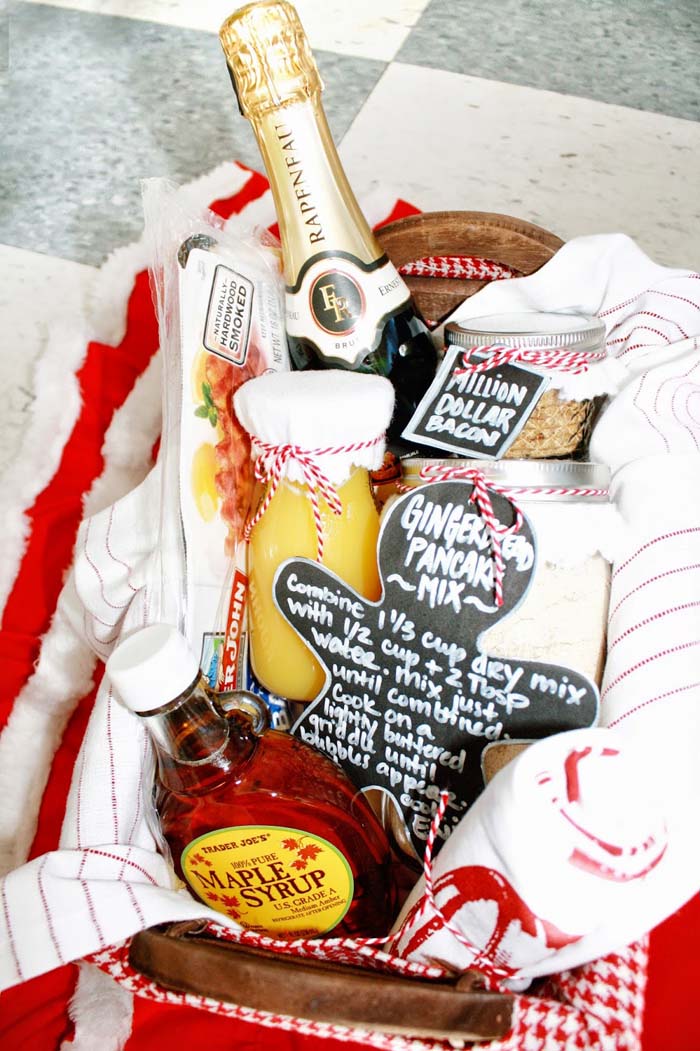 Christmas Morning Pancake Breakfast Gift Basket #Christmas #diy #basket #gift #decorhomeideas