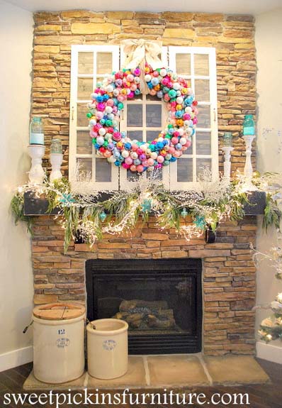Christmas Wreath Pool Noodles #Christmas #decor #hacks #diy #decorhomeideas