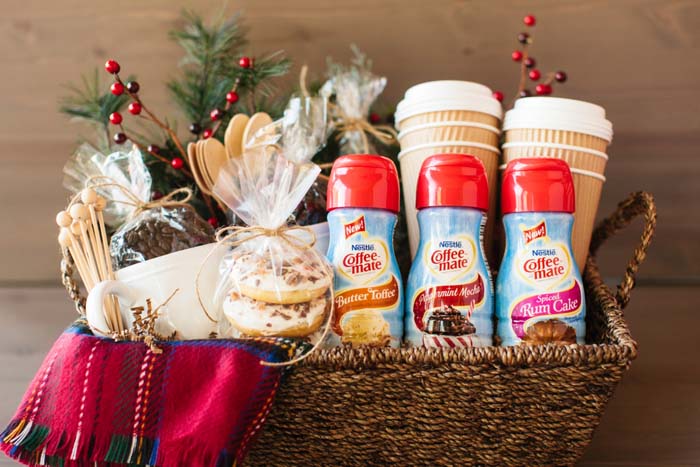 Coffee Gift Basket #Christmas #diy #basket #gift #decorhomeideas