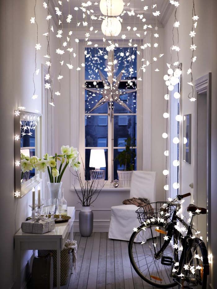 Dangling Christmas Lights #Christmas #diy #lights #decorhomeideas