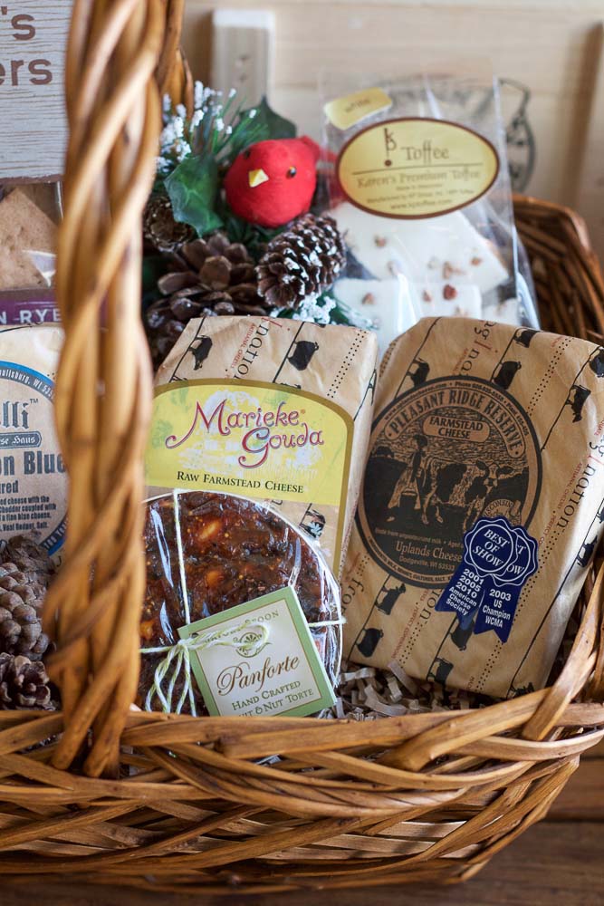 DIY Food Gift Basket #Christmas #diy #basket #gift #decorhomeideas