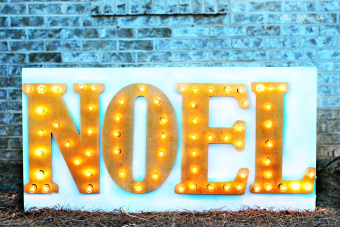 DIY Noel Marquee Sign #Christmas #diy #lights #decorhomeideas