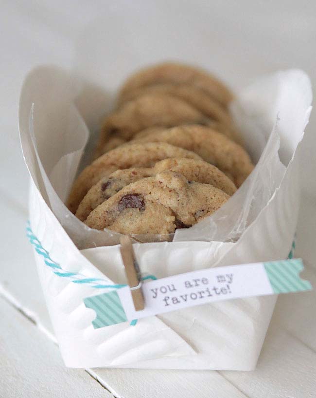 Easy DIY Cookie Basket #Christmas #diy #basket #gift #decorhomeideas