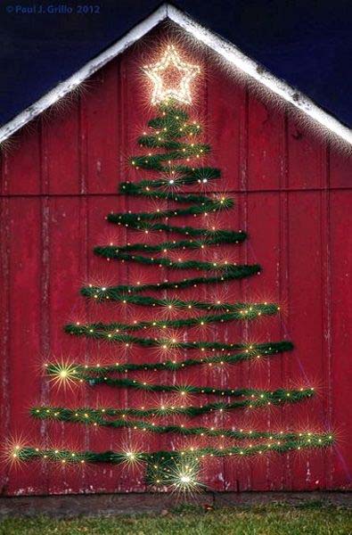 Faux Christmas Tree #Christmas #diy #lights #decorhomeideas