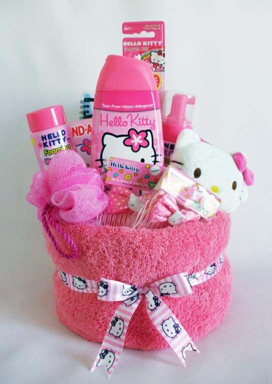 Hello Kitty Towel Cake #Christmas #diy #basket #gift #decorhomeideas