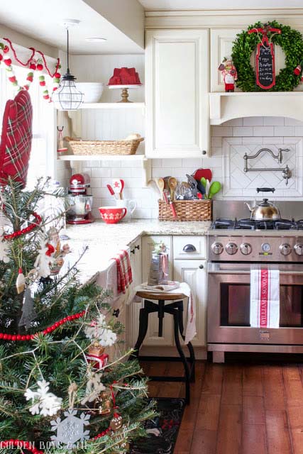 Kitchen Themed Christmas Tree  #Christmas #kitchen #decoration #decorhomeideas