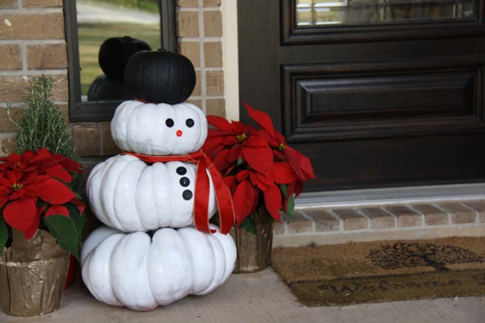 Leftover Pumpkins Snowman #Christmas #decor #hacks #diy #decorhomeideas